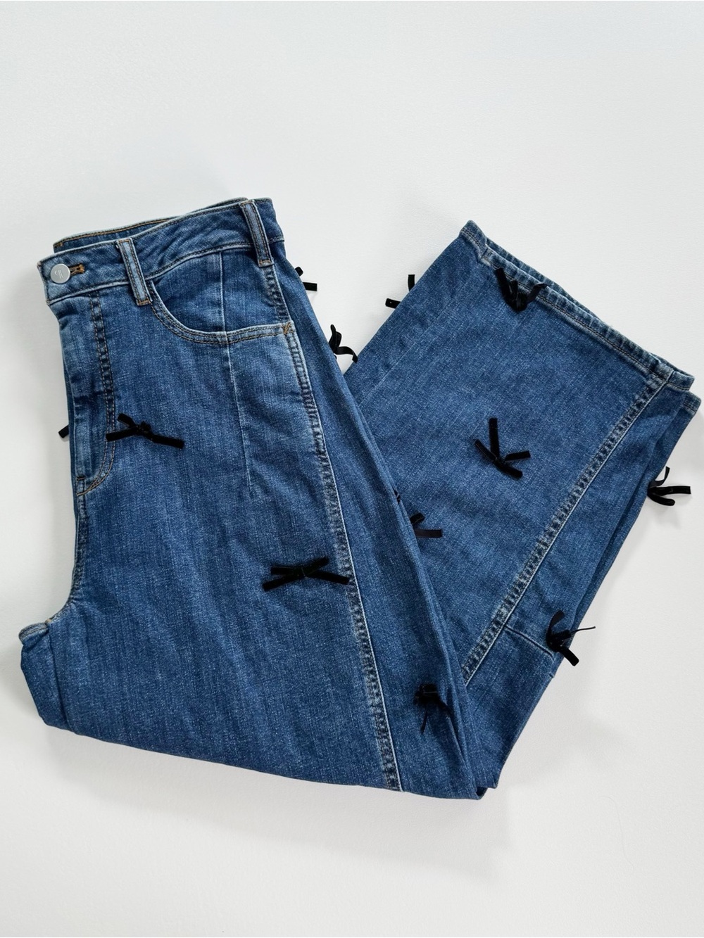 Anthropologie The Kenna Mid-Rise Heritage Barrel Jeans by Pilcro: Bow Edition 29 - Picture 7 of 11